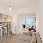 Modern Near Centre, Luna Casamia Apartment