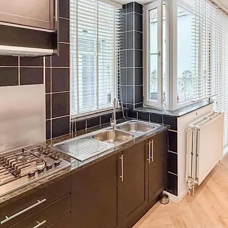 Apartment Modern Near Centre, Luna Casamia *